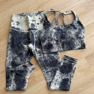 Lululemon Tie-Dye Sports Bra and Leggings Set Size 2 Leggings. Small Bra New